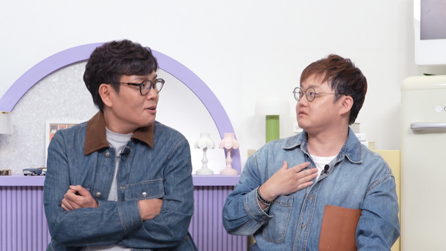KBS 2TV『屋上部屋の問題児たち』に出演するチョン・スンジェとユ・デジョン