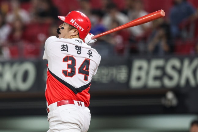 KIA 시절 최형우가 3일 광주-기아 챔피언스 필드에서 열린 2025 KBO리그 SSG전에서 안타를 때리고 있다. 사진 | KIA 타이거즈