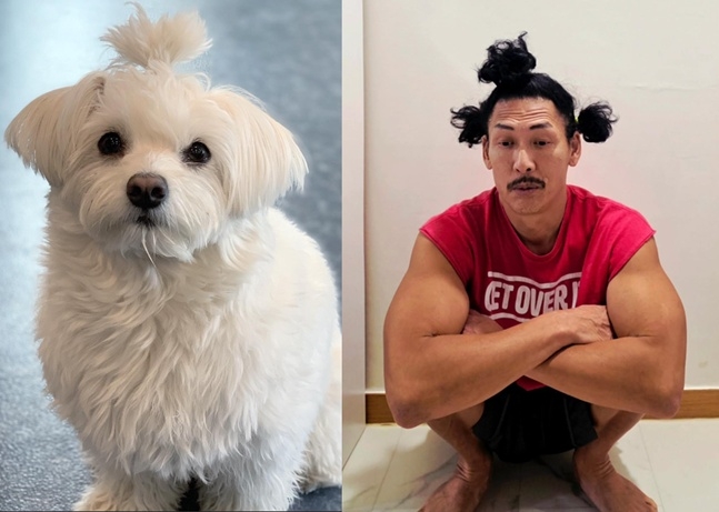 愛犬の写真と並んで、三つに結んだ髪で床にしゃがむパク・ジュンヒョン