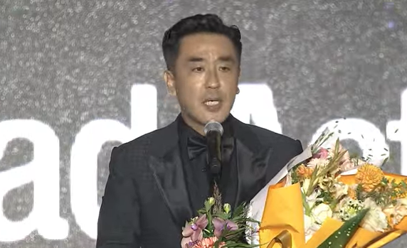 '<b>무빙</b>' 류승룡, 아시아콘텐츠·글로벌OTT어워즈 주연상 영예