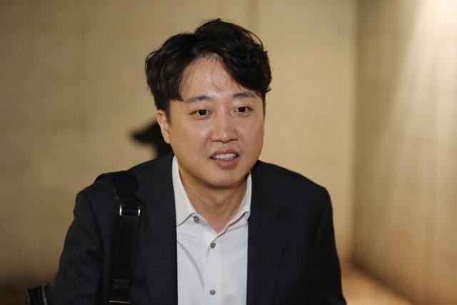 <b>이준석</b> "인요한, 한동훈 등판 카펫 깔기...<b>김기현 2주</b> 내 쫓겨날 것"