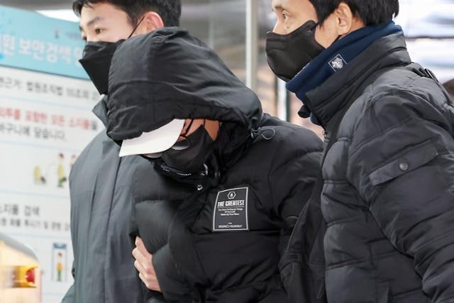 경찰 "<b>경복궁 낙서</b> 교사범, 10만 원 입금자와 같은 사람 아냐"