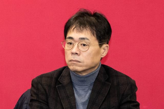 尹-韓 갈등 뇌관 <b>김경율 불출마</b>... <b>한동훈</b> 공천 장악 부담 덜었다