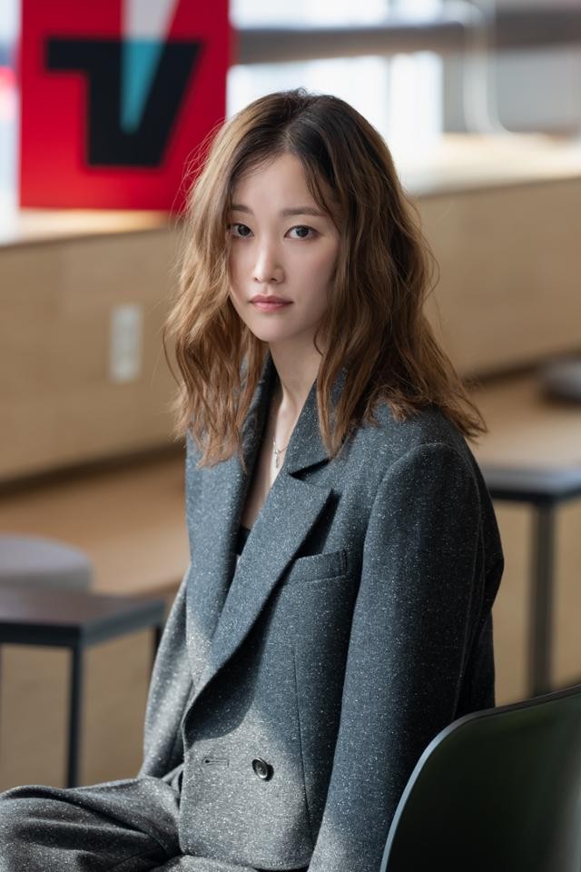 사극 공개 앞둔 <b>전종서</b> <b>학폭</b> 의혹... "허위 사실, 고소 준비"