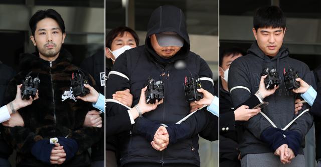 강남 납치·살해 사건의 피의자 이경우(왼쪽부터), 황대한, 연지호가 지난해 4월 서울 강남구 수서경찰서에서 검찰로 송치되고 있다. 뉴스1