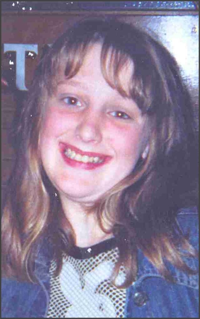 영국 랭커셔주(州) 지역 경찰이 공개한 샤를린 다운스의 실종 전 모습. 2003년 실종 당시 14세였다. 영국 경찰 제공