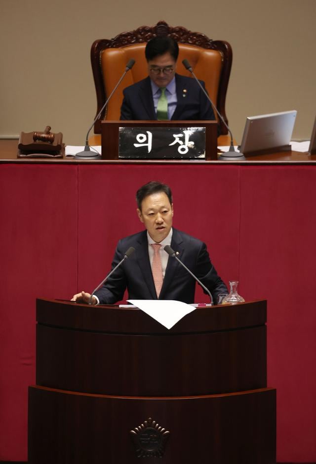 <b>전국민 25만원</b> 지급법에 與 "현금살포법" 필리버스터 돌입