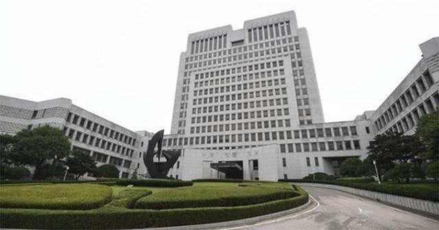 <b>대법</b> "별건 구속된 피고인에게 반드시 <b>국선변호인</b> 선정해야"