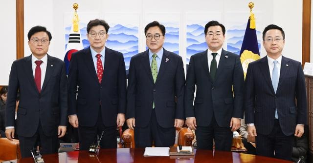 마은혁 대치에 결국 '<b>최상목</b> 패싱'... 정부 빼고 여야협의회 연다