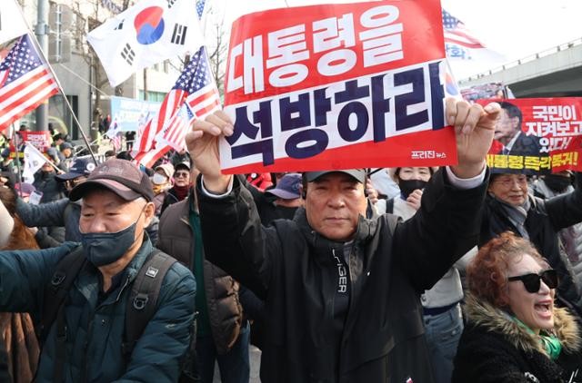 [사설] �윤 대통령 구속 취소,  확대 해석 말고 사법 절차 지켜봐야