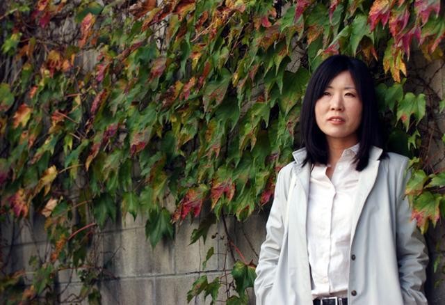 이혼한 엄마와 의붓동생과 산다... 'Z세대 픽' 18년 만에 복간