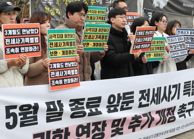 물려받지 말자, 오명도 미래도 [2030의 정치학]