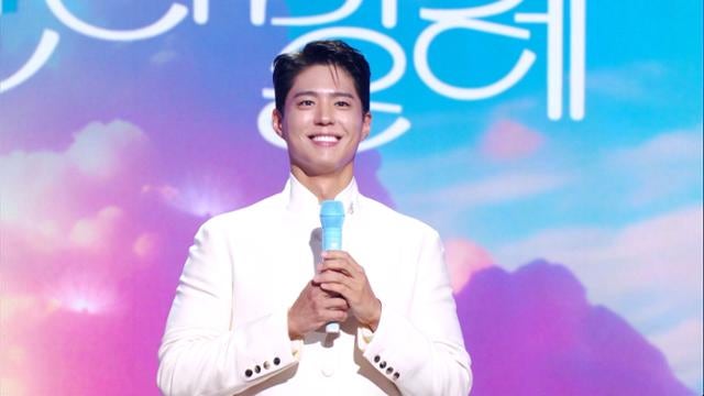 "매주 '검요일'에 <b>만나요</b>"...KBS '더 시즌즈'의 첫 배우 진행자 박보검
