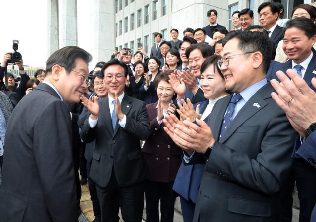 수권 의지 드러낸 이재명 "위대한 길, 여러분과 함께 걷겠다"