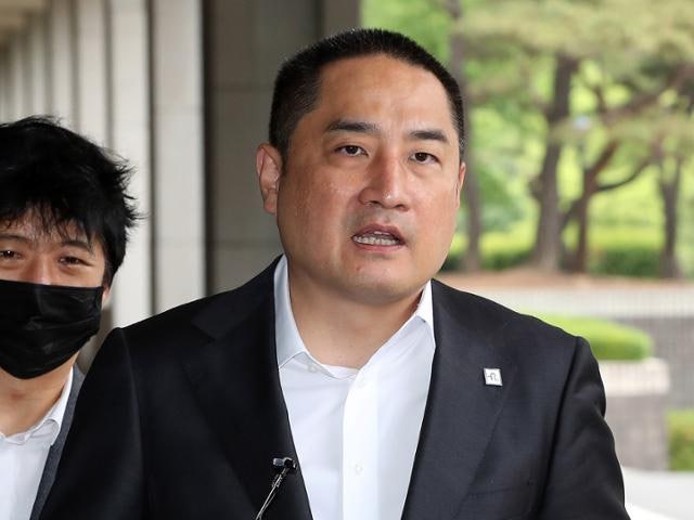 <b>강용석</b> '<b>선거법 위반</b>' 유죄 확정… 변호사 자격정지 5년 추가