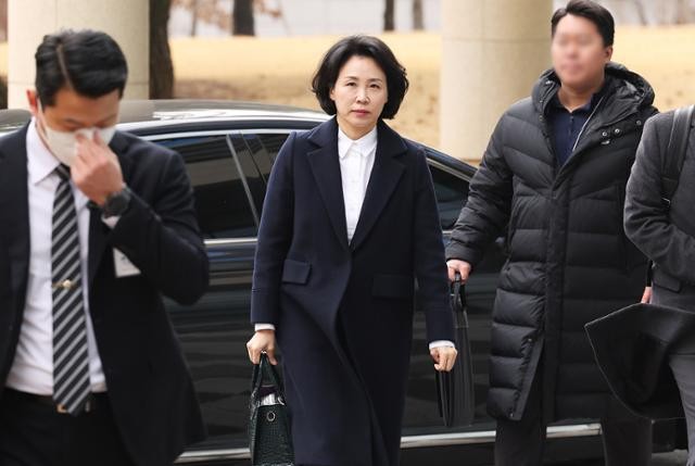 [단독] 김혜경 법카 처분 재검토한 검찰… 그대로 '기소유예' 의견 유지