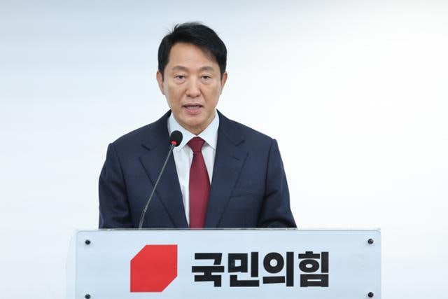 '한덕수 대망론'에 경종… 오세훈 대선 출마 전날 돌연 접은 이유는