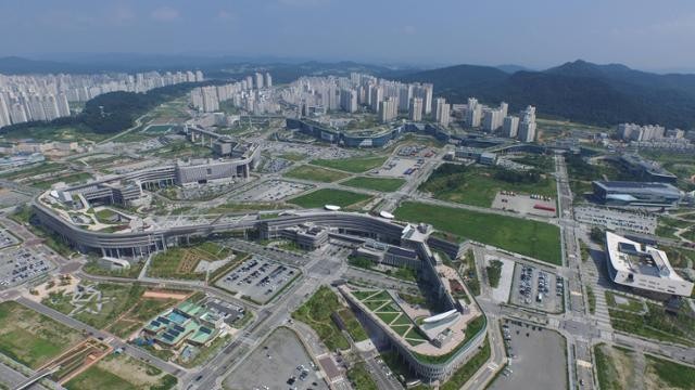 '나눠 먹기' 선거 도구로 전락하는 행정수도 [기자의 눈]