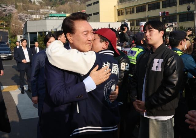 누가 윤석열 '새 길 찾기' 조력자인가 [메아리]