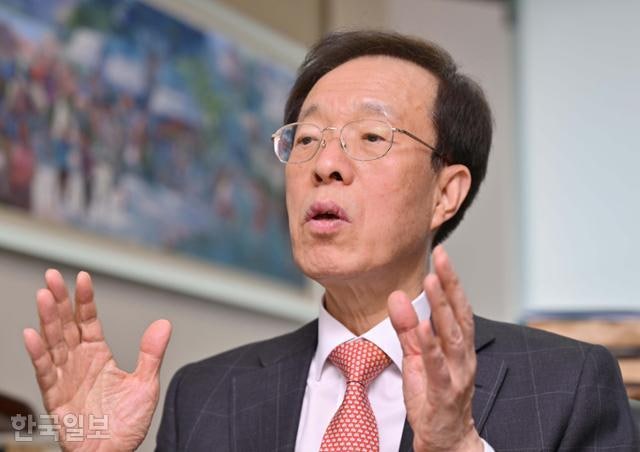이석연 "��대통령 불소추특권, 기소·재판 모두 포함한다고 봐야" [김회경의 질문]