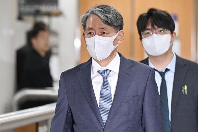 <b>방첩사</b> 과장 "계엄 당일 국수본에 <b>체포</b> 대상 '<b>이재명</b>·한동훈' 말해"
