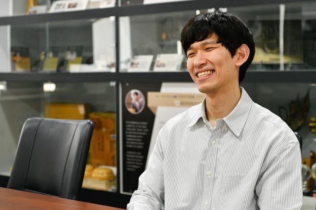 “‘명인전’ 준우승이 보약”…신진서 꺾고 ‘맥심배’ 우승한 이지현, ‘깜짝 역주행’