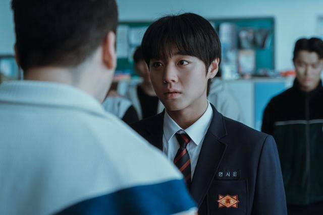 “내 마음 속에 저장” 아이돌에서 서늘하고 ‘약한영웅’ 된 <b>박지훈</b>