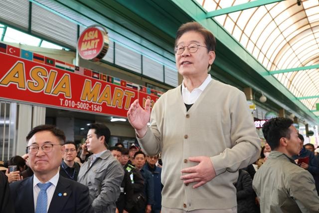 이재명 “군 복무기간, 공공기관 호봉에 반영... 가상자산 현물 ETF 도입”