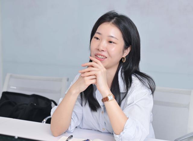 최하은 그리니스트 대표는 미국 뉴욕의 유명 패션학교 FIT를 나와 친환경 의류를 만들기 위해 창업했다.그의 목표는 "1등을 하면서 주변에 선한 영향을 미치는 상생 업체를 만드는 것"이다.최주연 기자