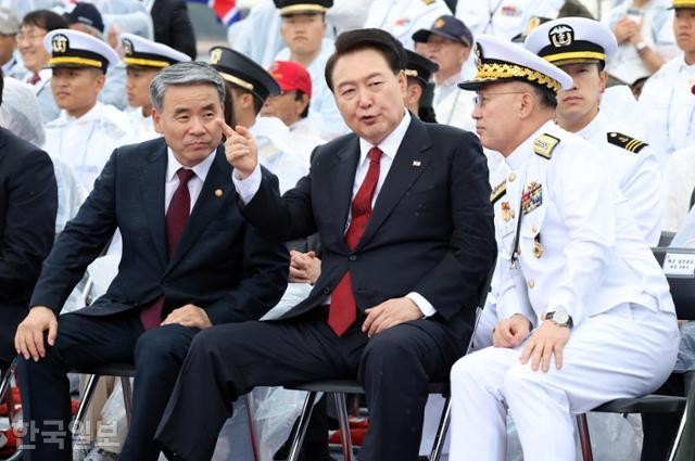 <b>공수처</b>, '채상병 수사외압' <b>압수수색</b> 영장에 尹 피의자 적시