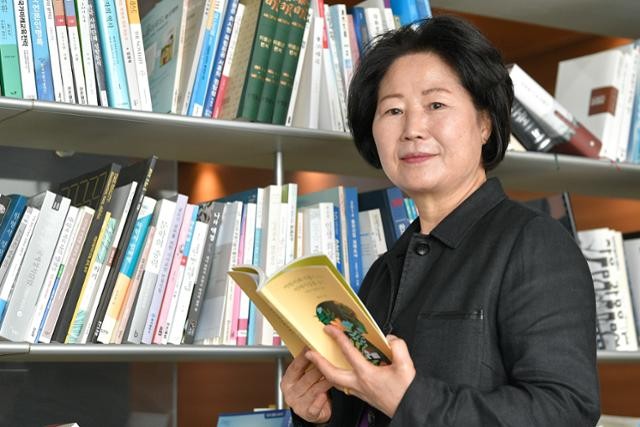 '등단 30년' 밀리언셀러 황선미 "동화에는 금기가 없다"