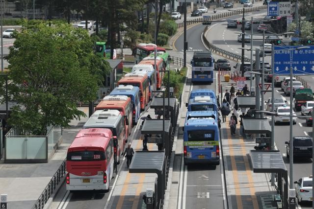 서울 버스 '임금 협상' 판 커져... "결렬 시 전국 버스 28일 파업"
