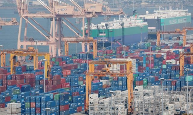 추락하는 한국 경제...주요 19개국 중 1분기 성장률 꼴찌