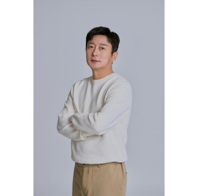 <b>이수근</b>도 당했다... "<b>매니저 사칭 사기</b> 피해, 강경 대응"