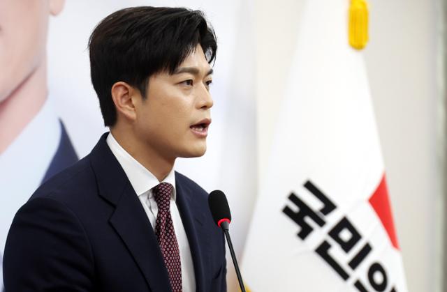 김용태 국민의힘 비상대책위원장이 15일 오후 서울 여의도 국회에서 열린 취임 기자간담회에서 발언을 하고 있다. 뉴시스