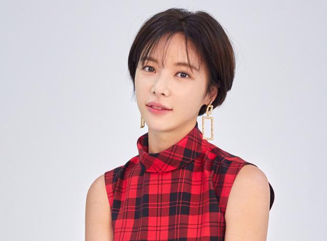배우 황정음씨. 씨제스엔터테인먼트 제공