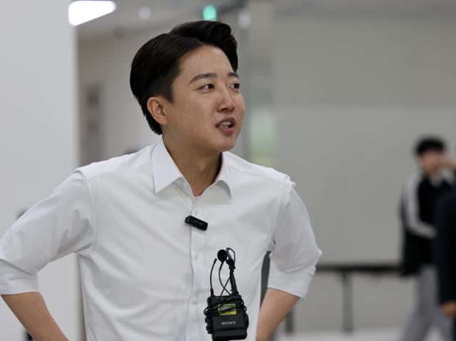 개혁신당 이준석 대선 후보가 20일 광주 동구 전남대학교에서 점심식사에 앞서 발언하고 있다. 연합