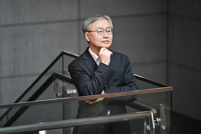 한국일보와 만난 임효창 경실련 유권자운동본부장은 "경실련은 선거 때마다 자체 정책을 만들어 각 당에 공유하고 있다"며 "취지에 공감하고, 발전 가능성이 있는 정책들은 최대한 공약으로 채택해 주길 희망한다"고 말했다.