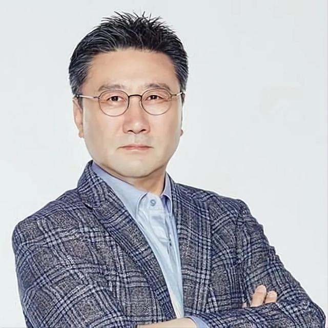 배우 최정우. 블레스이엔티 제공