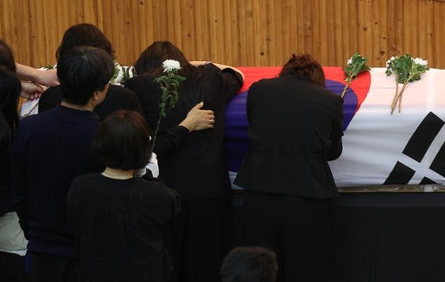 호국의달 6월에 하늘로... 초계기 <b>순직</b> 4명 눈물의 <b>영결식</b>