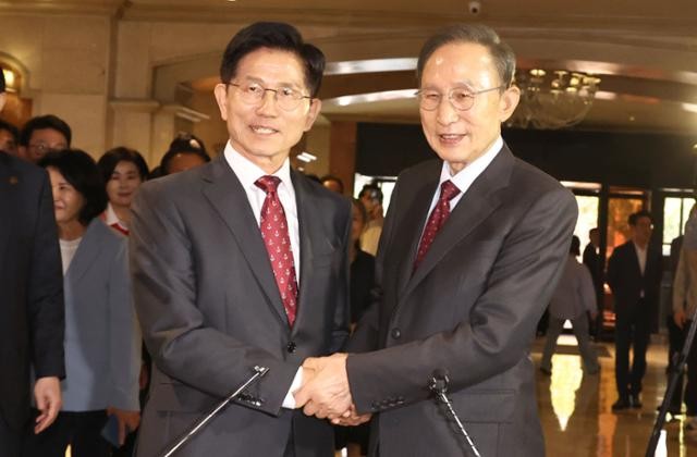 이명박은 청계천, <b>박근혜</b>는 <b>부울경</b>... 'D-1' 대선 막판 김문수 지원