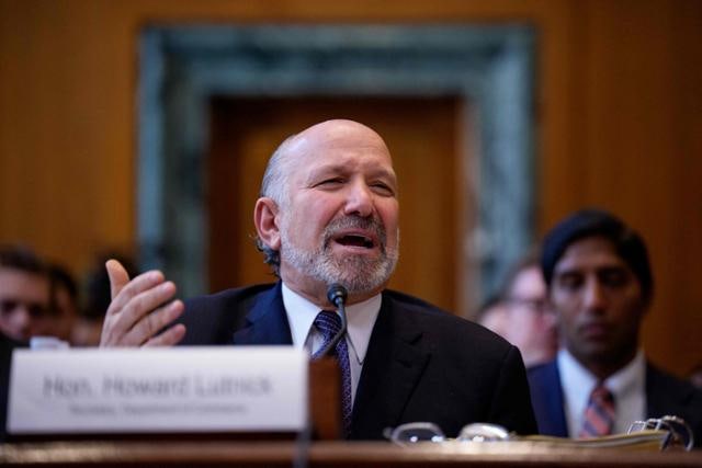 미 상무장관 "반도체법 보조금 재협상 중"… 삼성·SK 보조금 축소되나