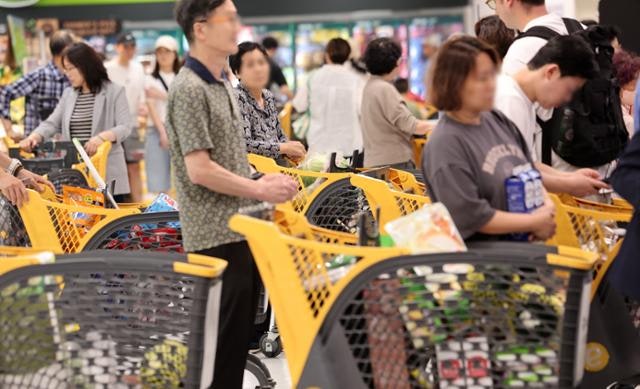 지역화폐 발행규모 확대?…'35조 안팎' 2차 추경, 편성 시작됐다