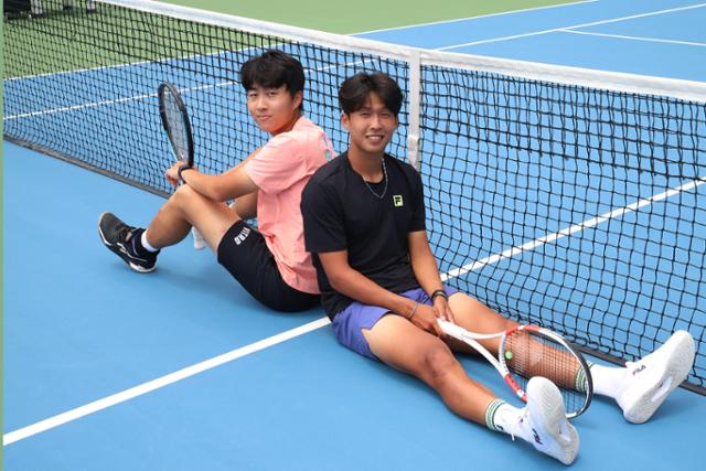 "내 도움이 컸네" "네 덕분 맞다"... 한국 테니스 샛별 김장준·노호영