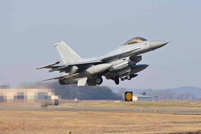 KF-16, 알래스카 훈련서 파손… 공군 사고조사·긴급정비팀 급파