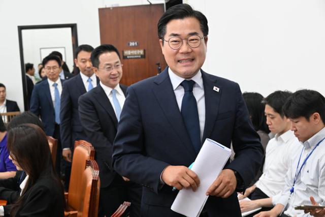 박찬대 더불어민주당 당대표 직무대행 겸 원내대표가 12일 국회에서 열린 원내대표 고별 기자간담회에 참석하고 있다. 고영권 기자