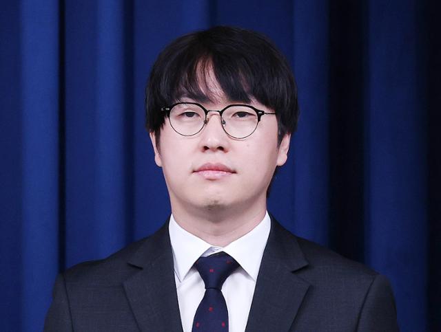 15일 서울 용산구 대통령실 청사에서 열린 인선 관련 브리핑에서 AI 미래기획수석에 임명된 하정우 네이버AI혁신센터장이 참석하고 있다. 뉴스1