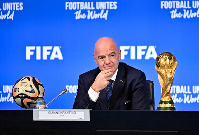 'FIFA가 공들인' <b>메시</b>의 인터 마이애미, 2025 <b>클럽 월드컵</b> 16강 진출...30...