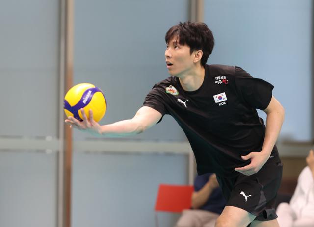 '12억 원' 황택의, 프로배구 남녀 통틀어 '연봉킹'