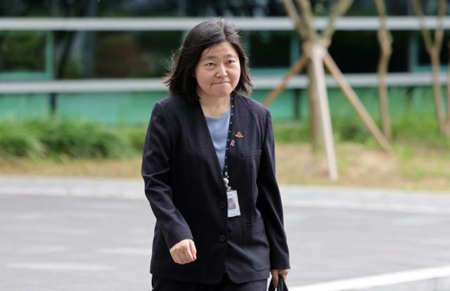 임은정 신임 서울동부지검장이 4일 서울 송파구 서울동부지방검찰청으로 출근하고 있다. 뉴시스